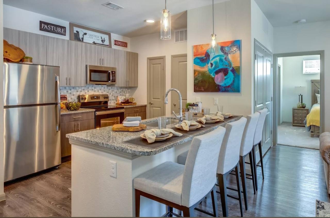 Profile photo 2 of 3