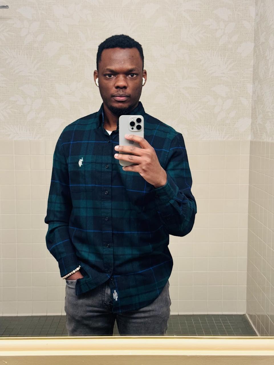 Profile photo 5 of 6