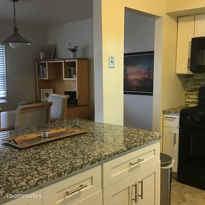 Room for rent in East Stroudsburg, PA $1600, house