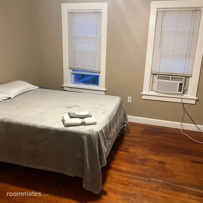 Room for rent in Long Branch, NJ $1400, house