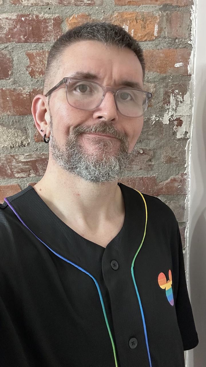 Profile photo 7 of 11