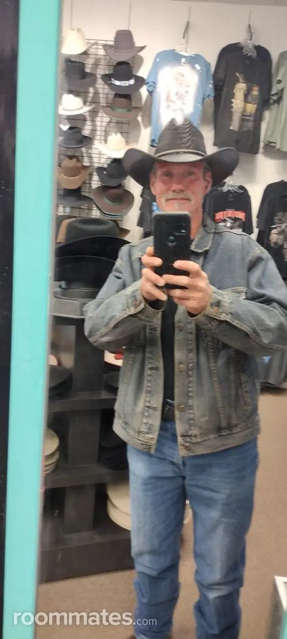 Profile photo 3 of 7