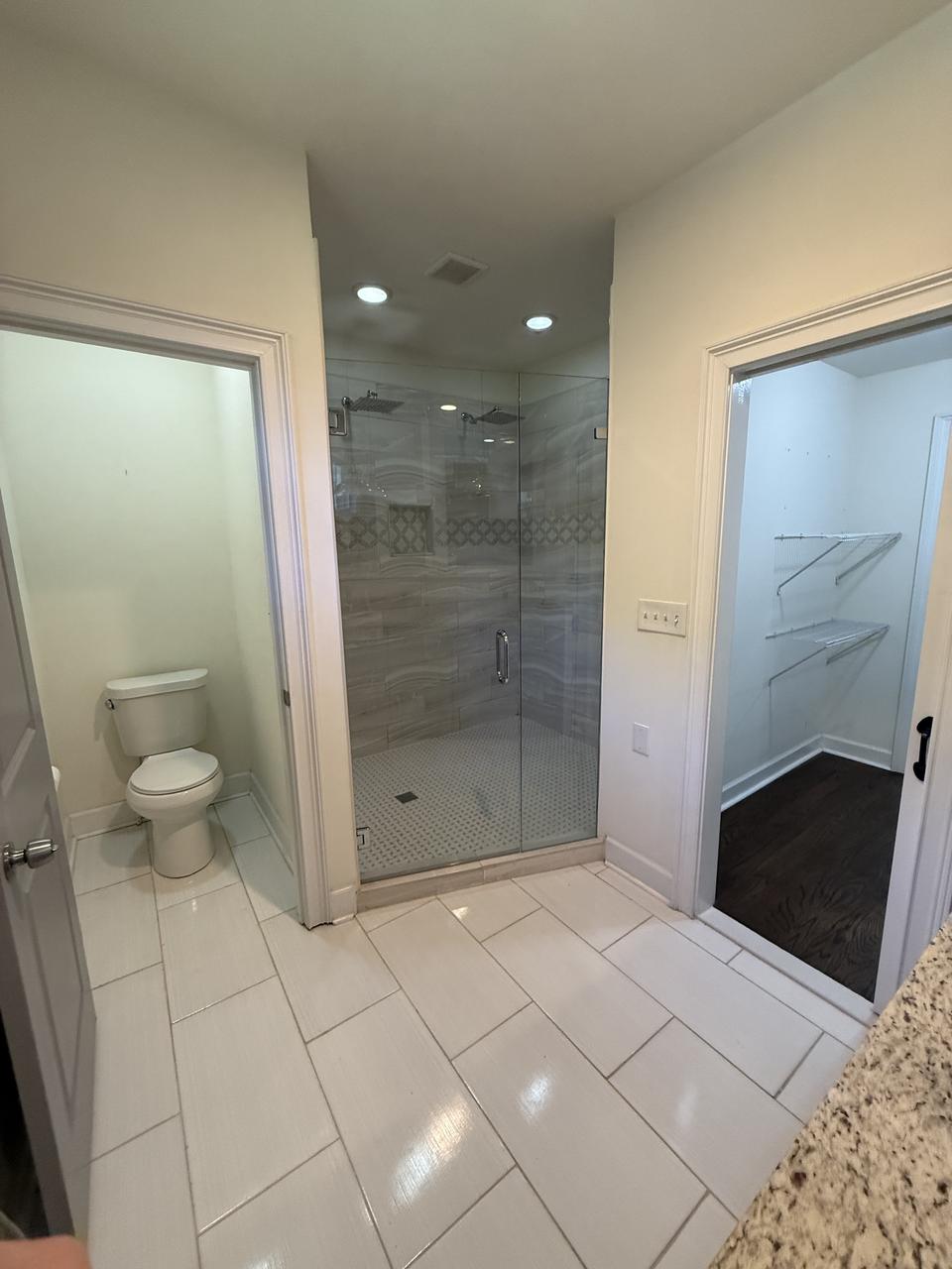 Profile photo 3 of 10