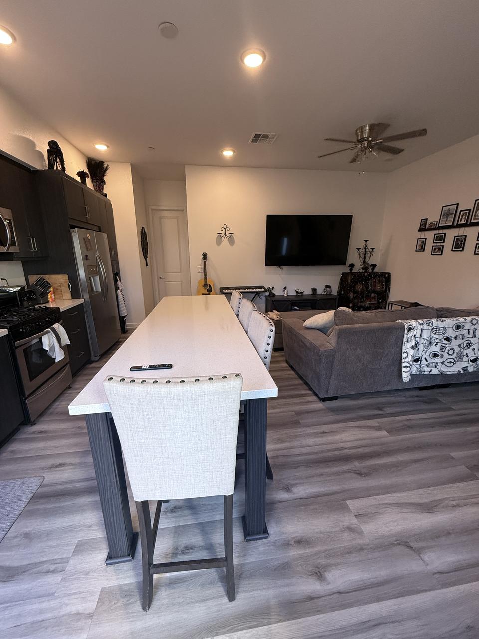 Profile photo 7 of 10