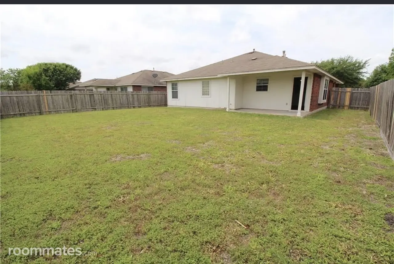 Profile photo 5 of 8