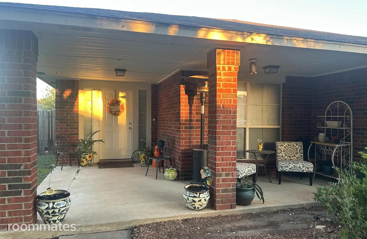 Profile photo 6 of 8