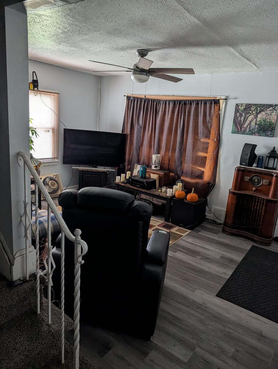 Profile photo 1 of 6