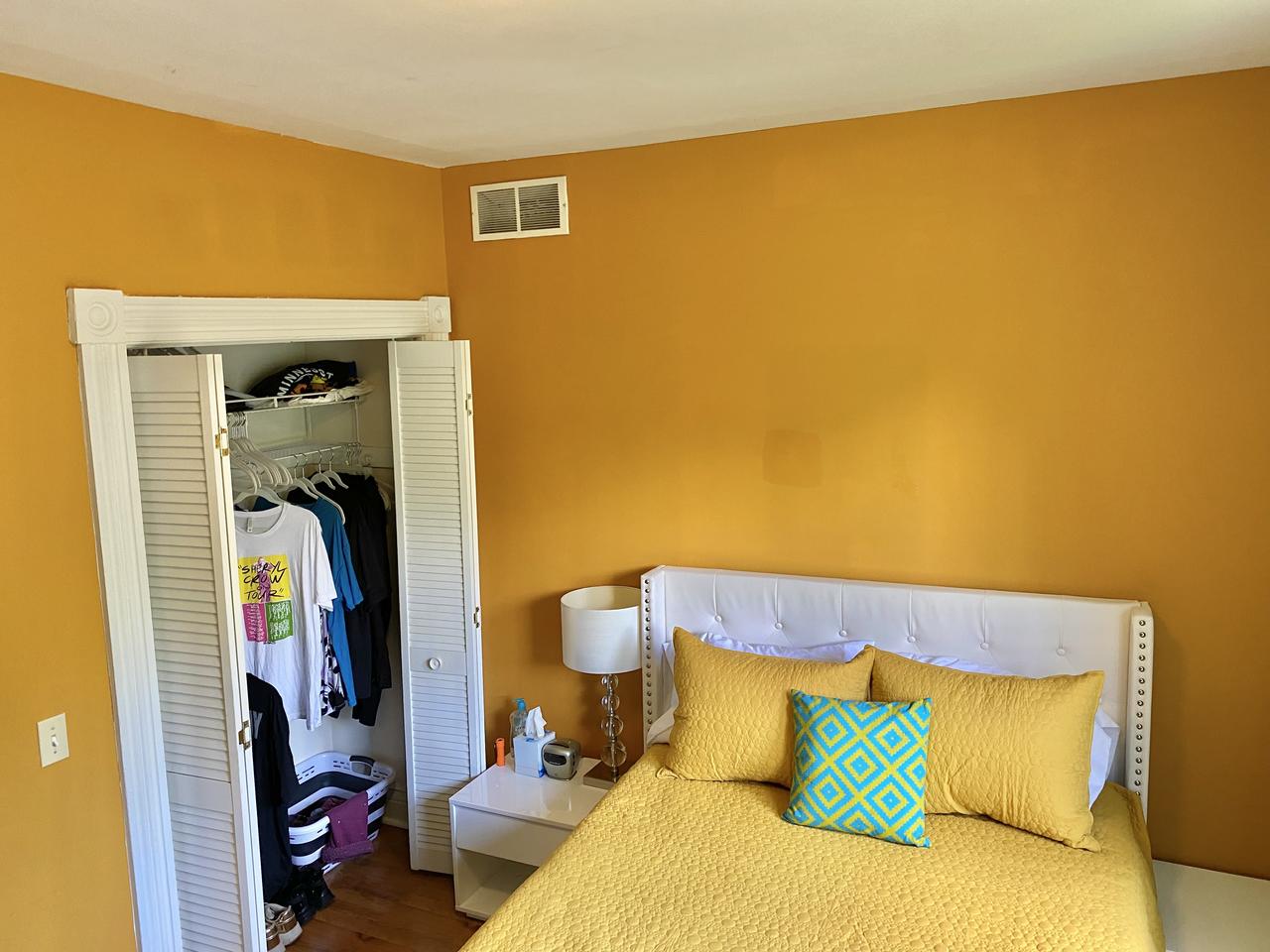 Profile photo 5 of 11