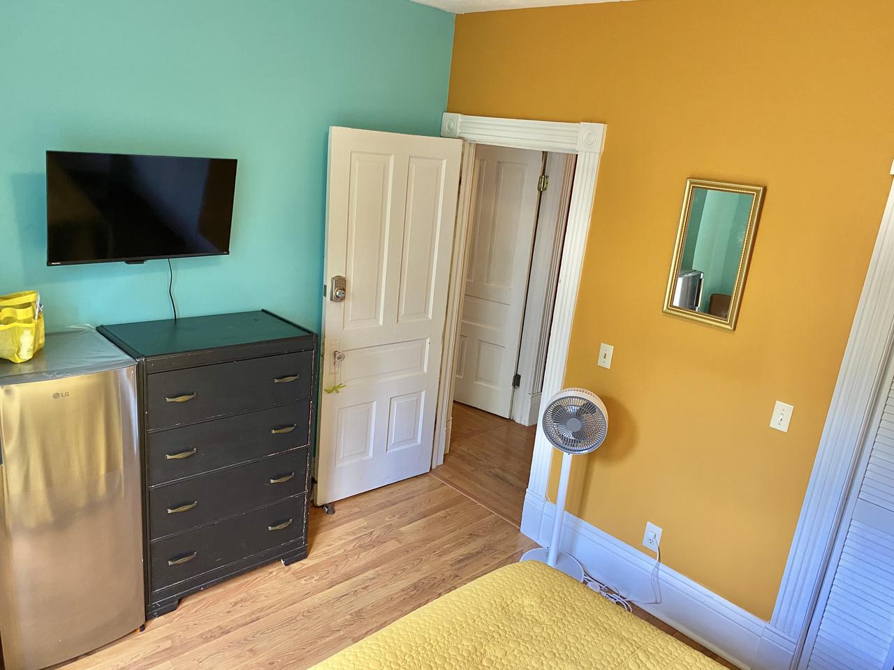 Profile photo 1 of 11