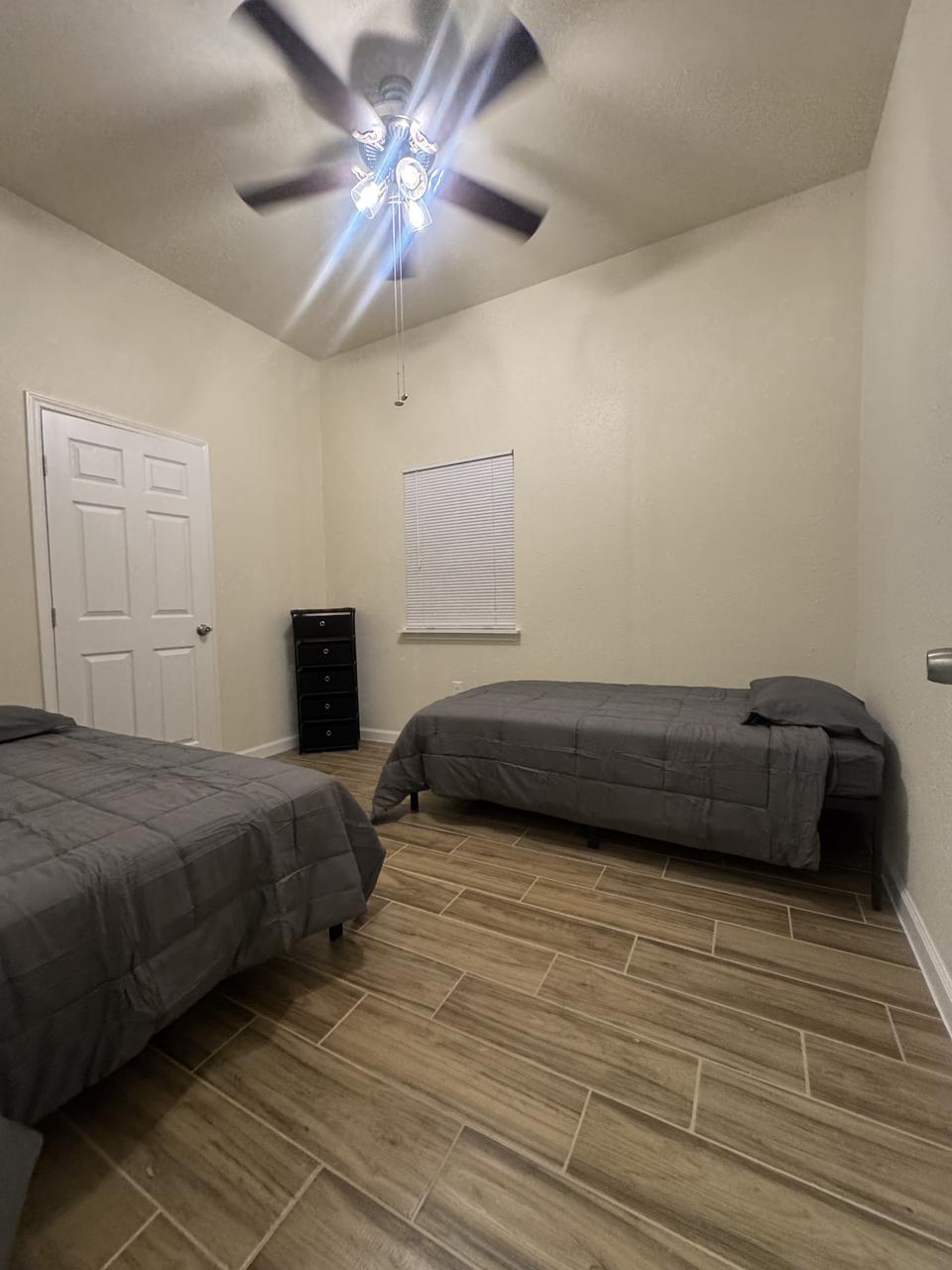 Profile photo 9 of 11