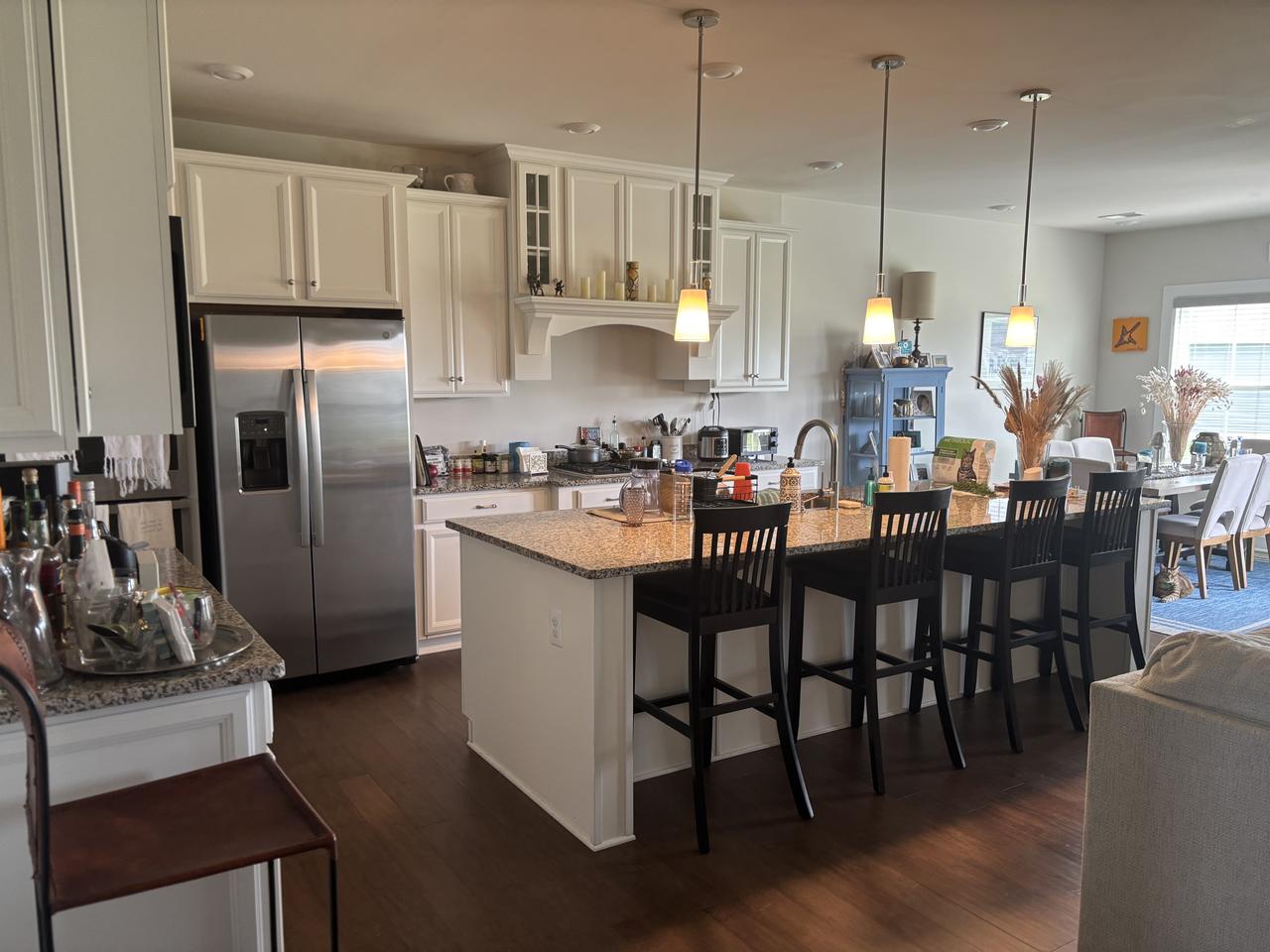 Profile photo 7 of 10