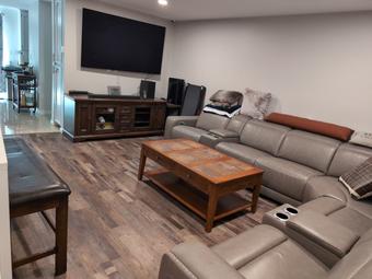 Room for rent in Paramount, CA $1400, condo