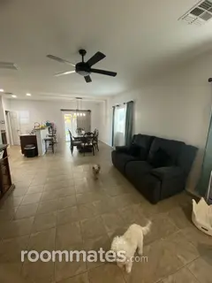 Room for rent in Tucson, AZ $850, house