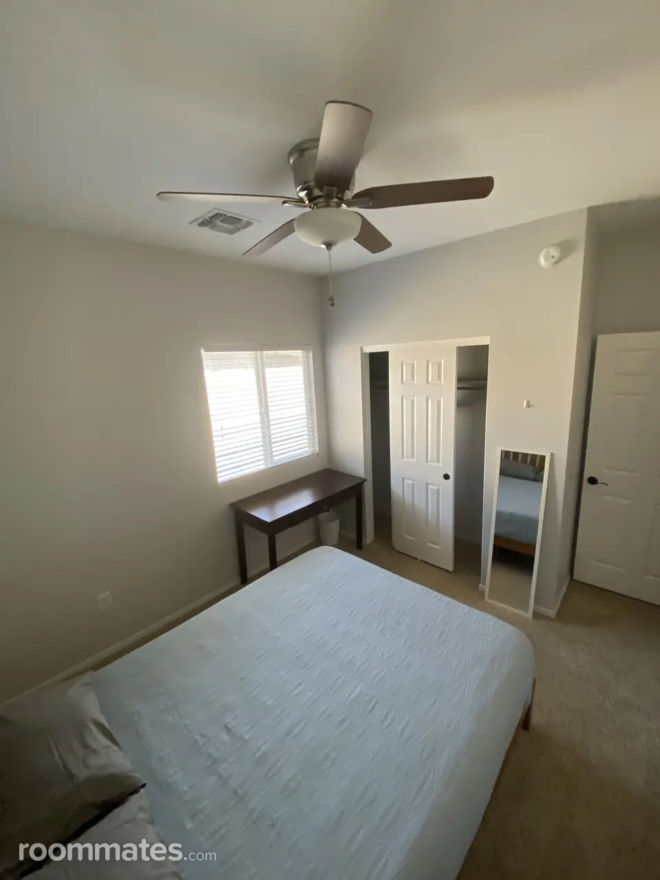 Profile photo 7 of 18