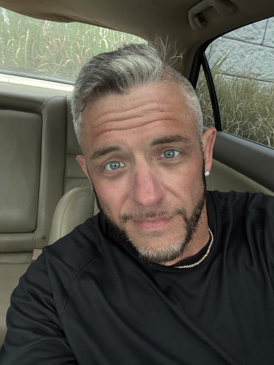 Profile photo 1 of 3