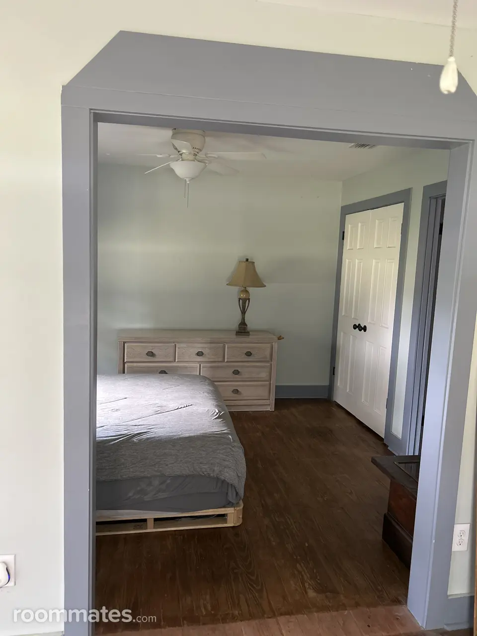 Profile photo 1 of 4