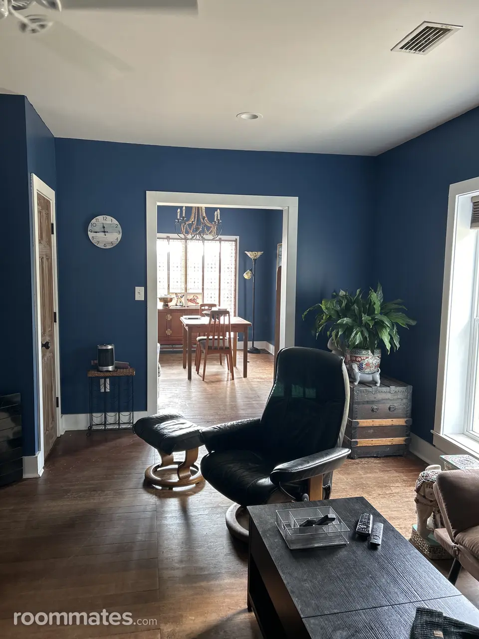 Profile photo 3 of 4