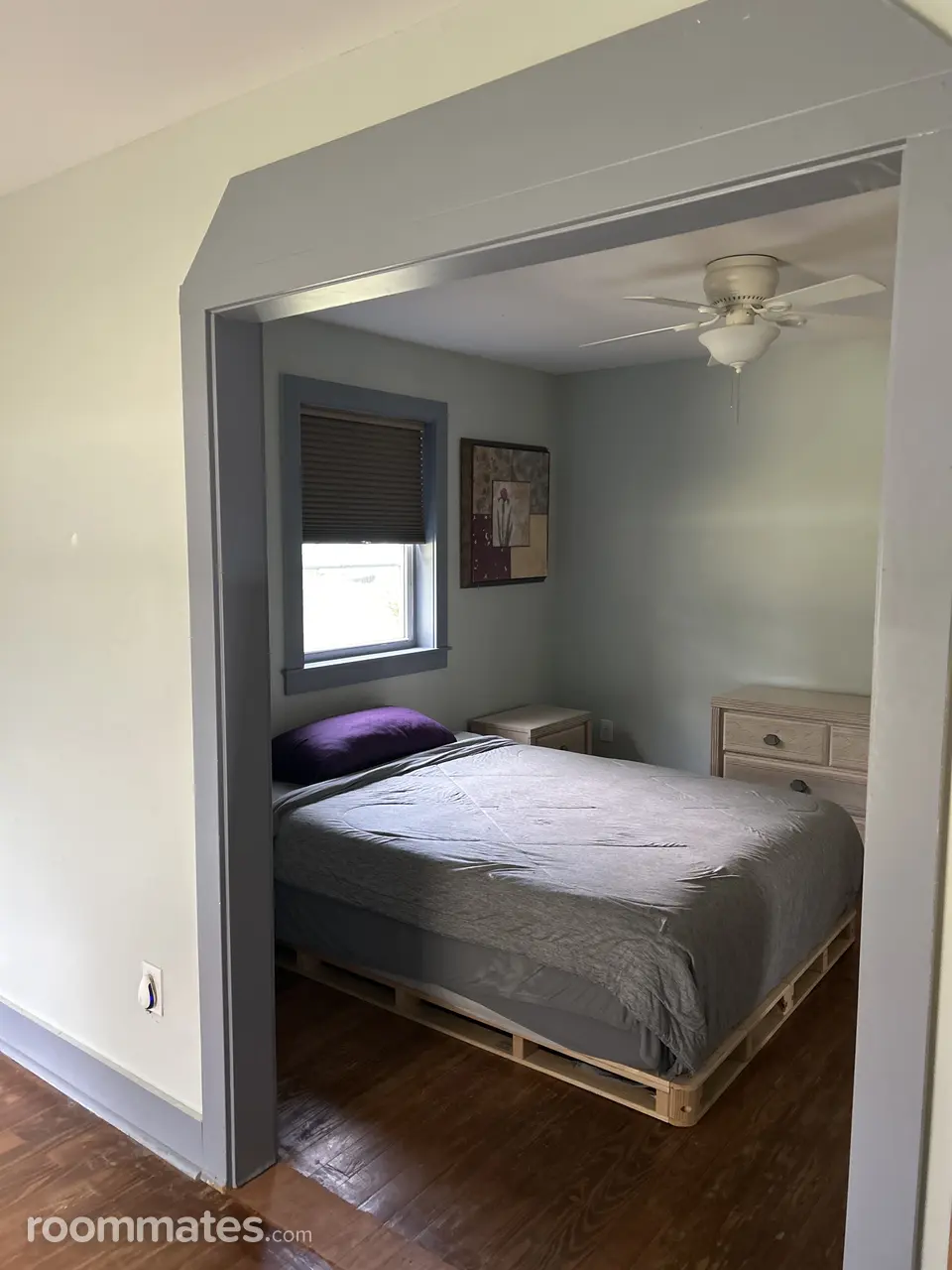 Profile photo 2 of 4