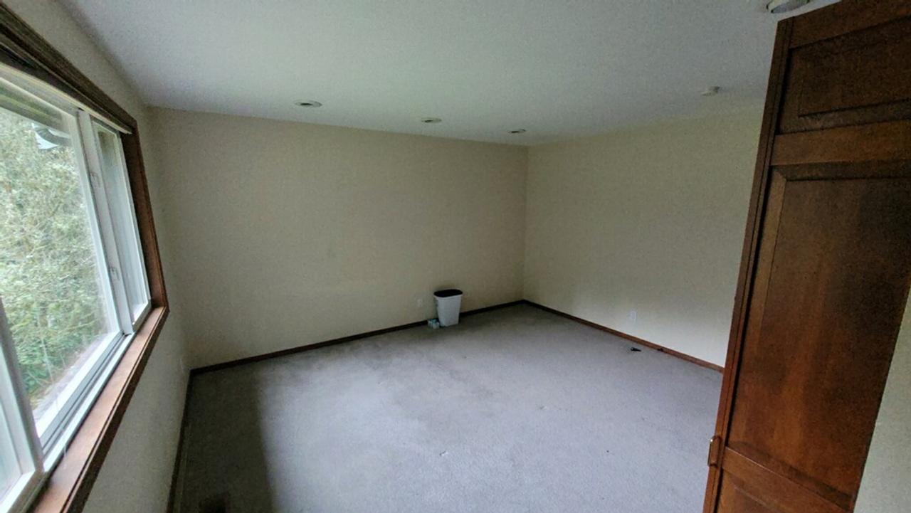 Profile photo 2 of 9