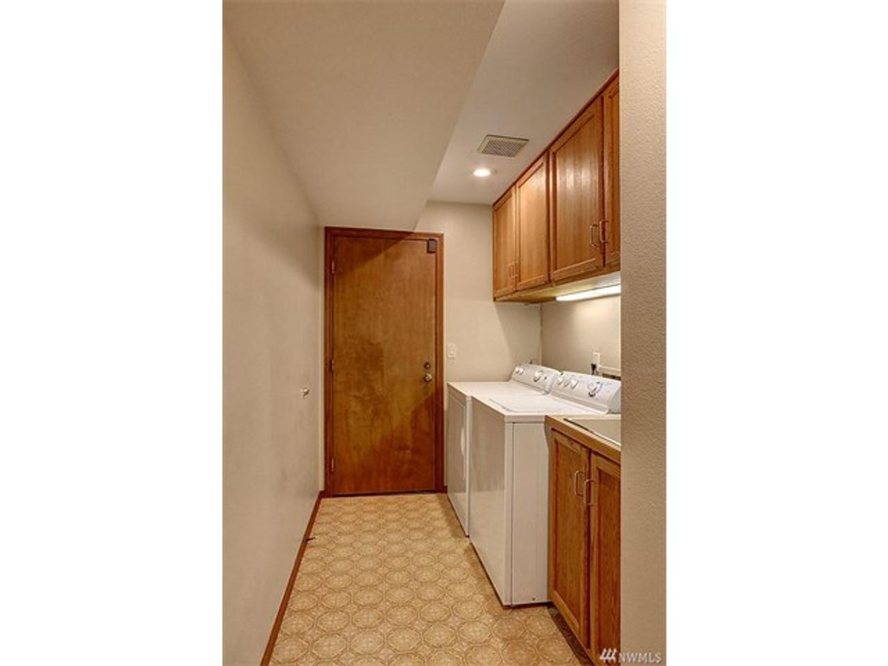 Profile photo 7 of 9