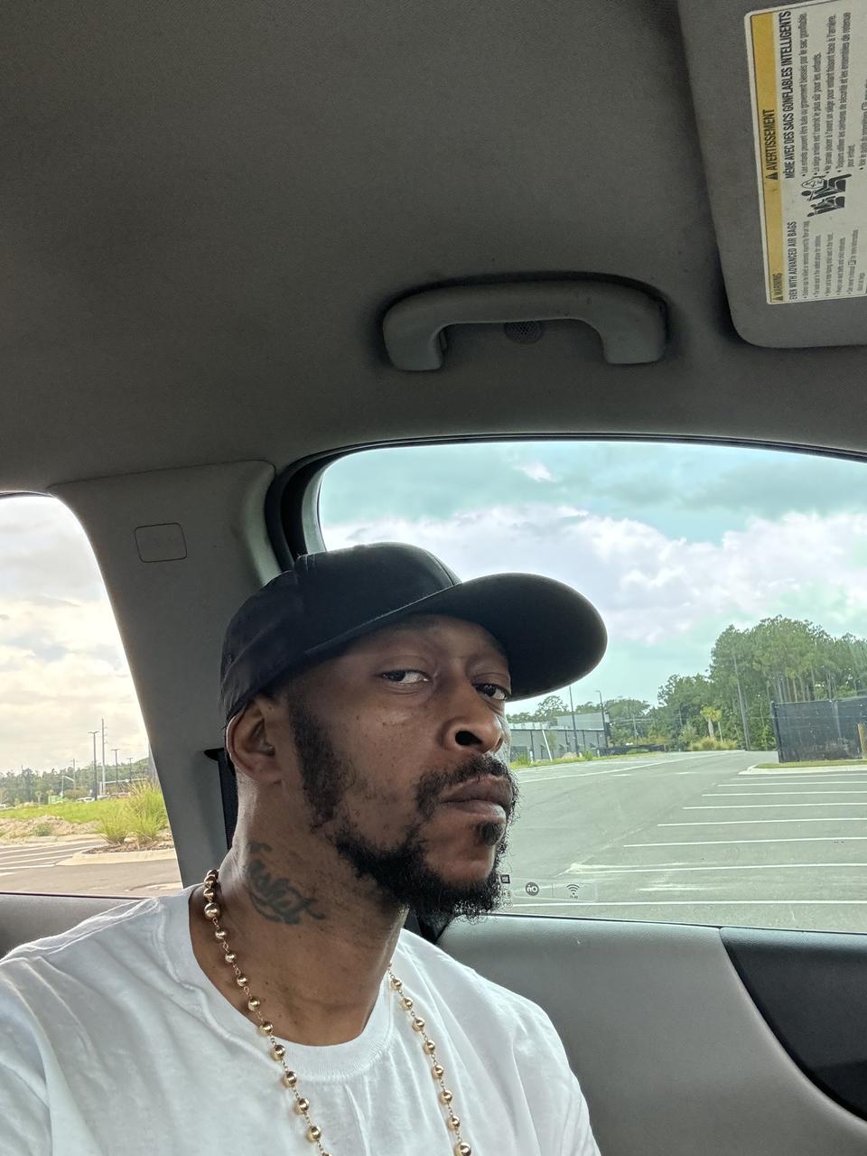 Profile photo 1 of 1