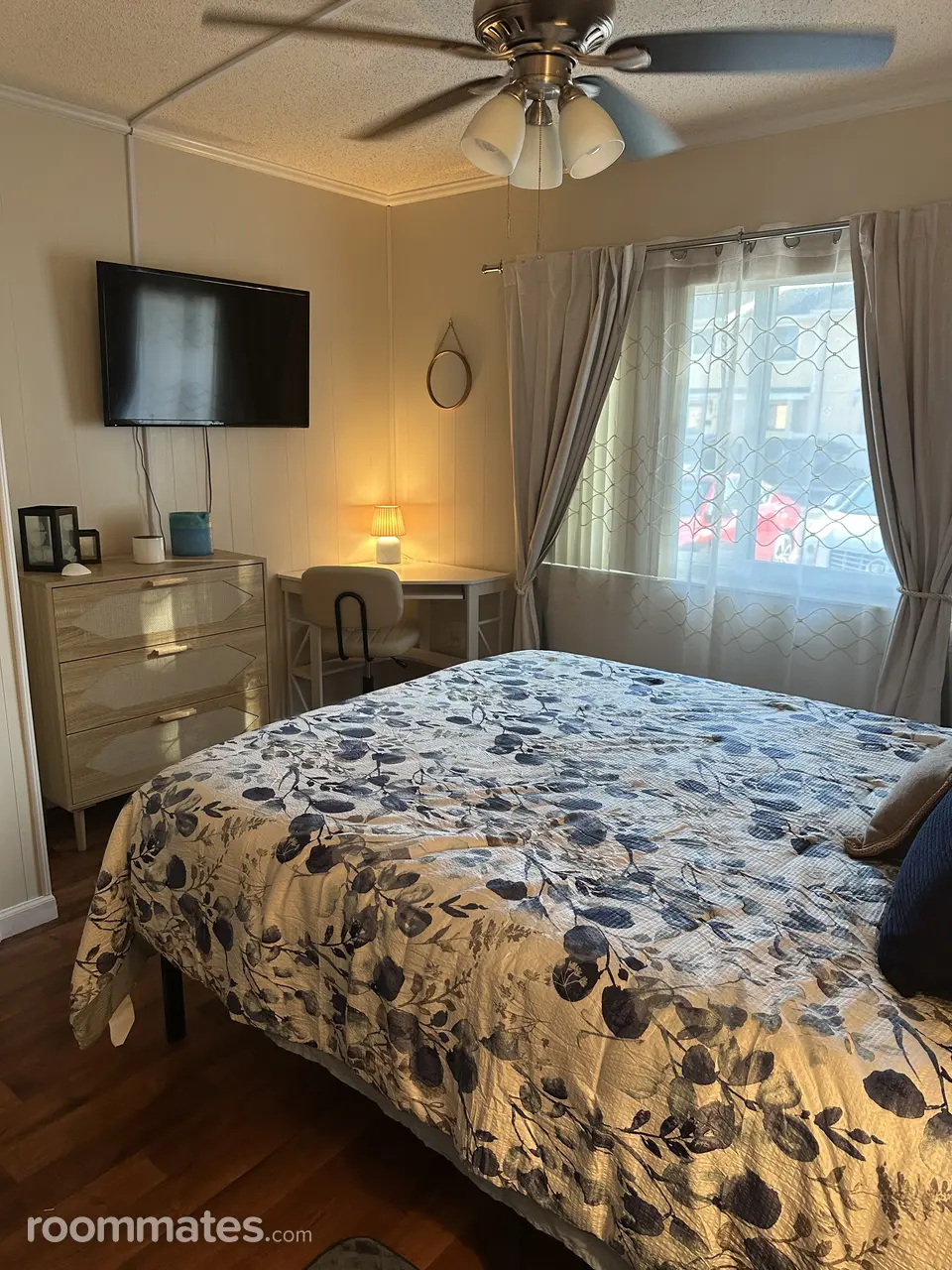 Profile photo 7 of 11