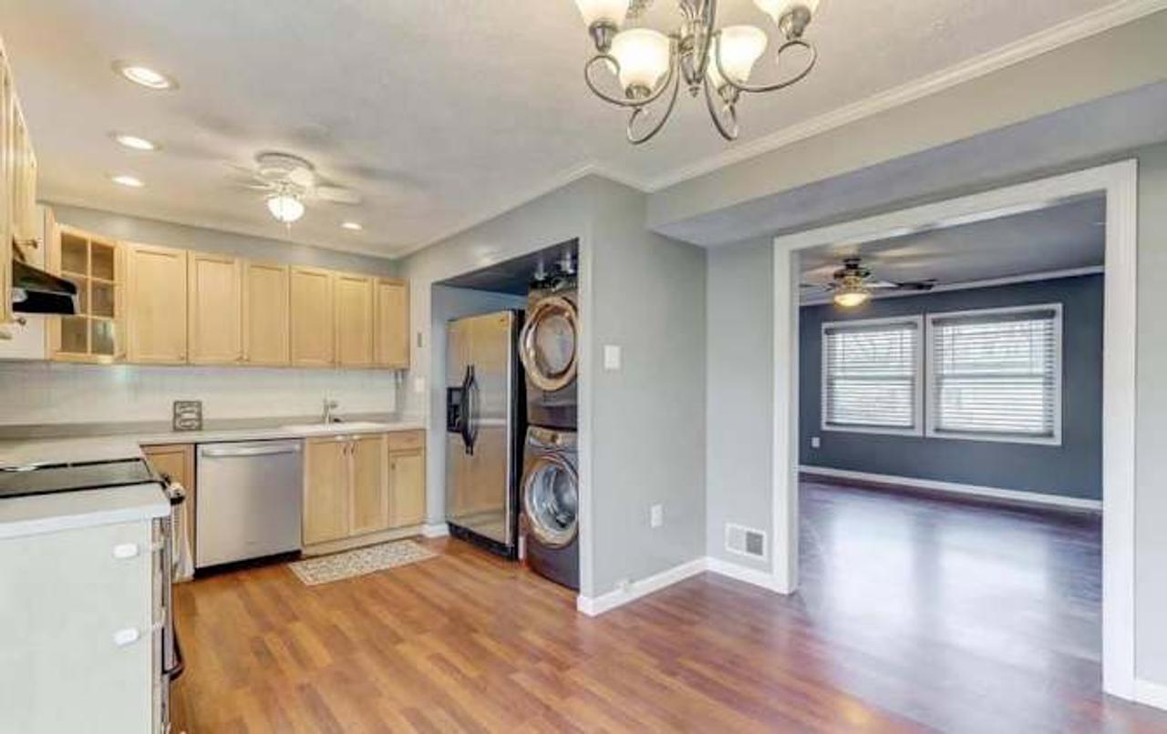 Profile photo 7 of 7