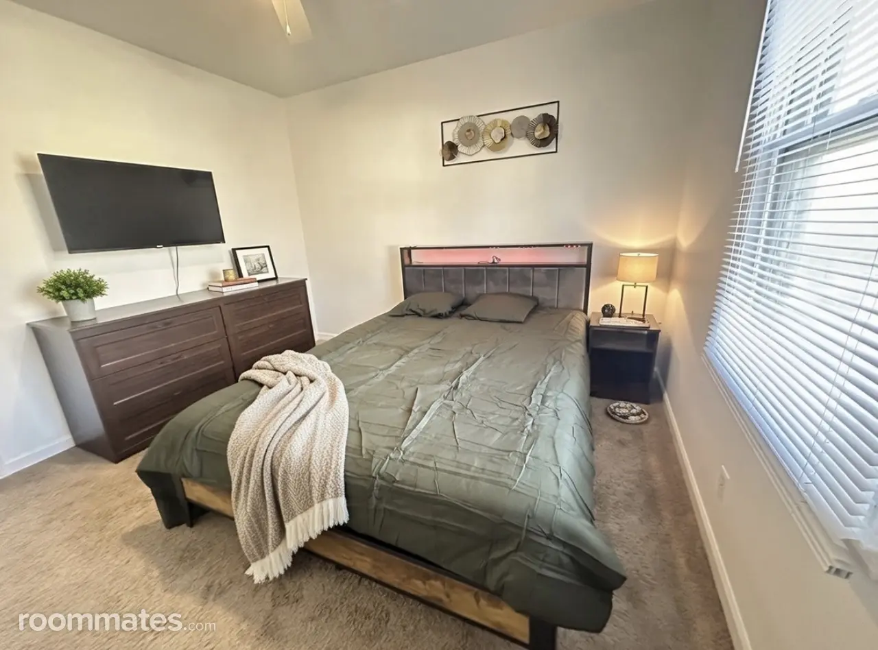 Profile photo 2 of 9