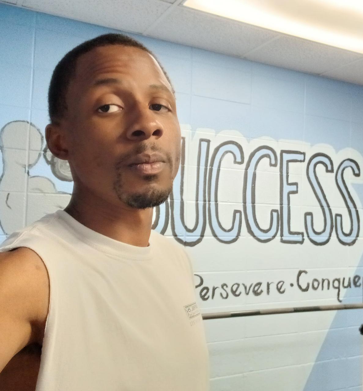 Profile photo 12 of 14