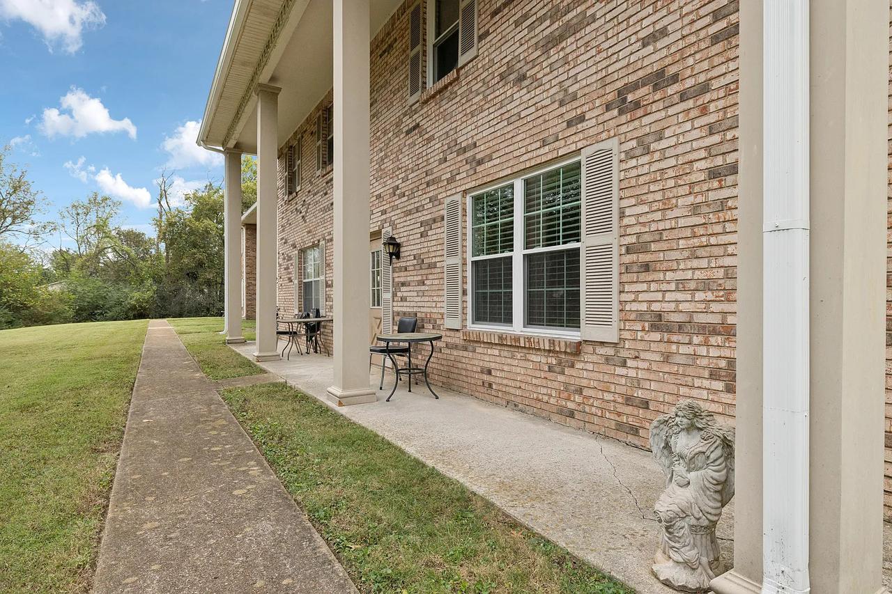 Profile photo 8 of 14