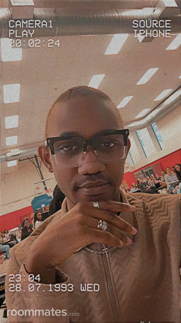 Profile photo 3 of 4