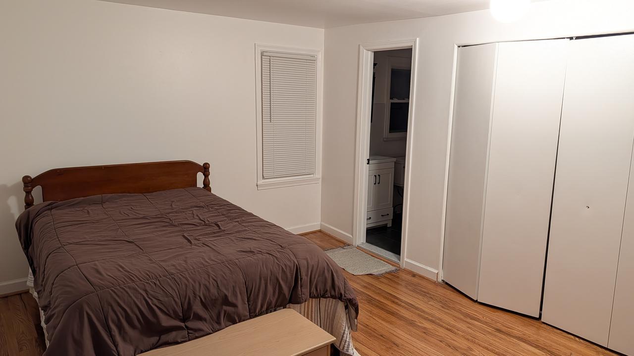 Profile photo 1 of 5