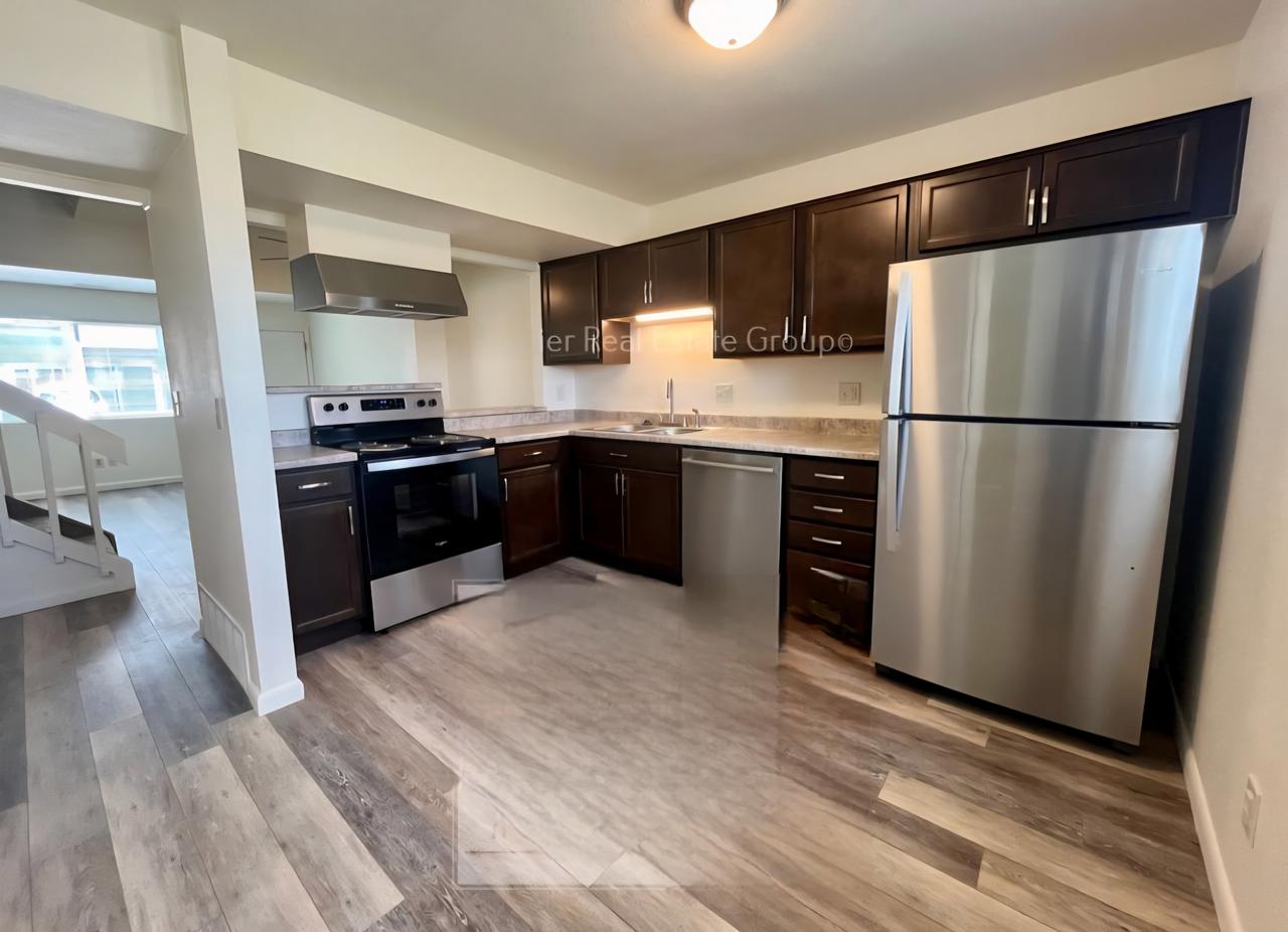 Profile photo 4 of 8