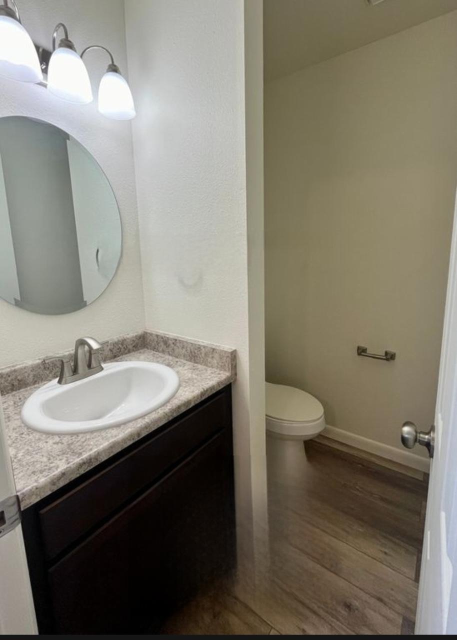 Profile photo 5 of 8