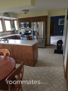 Room for rent in Glen Ellyn, IL $1200, house