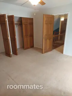 Room for rent in Glen Ellyn, IL $1200, house
