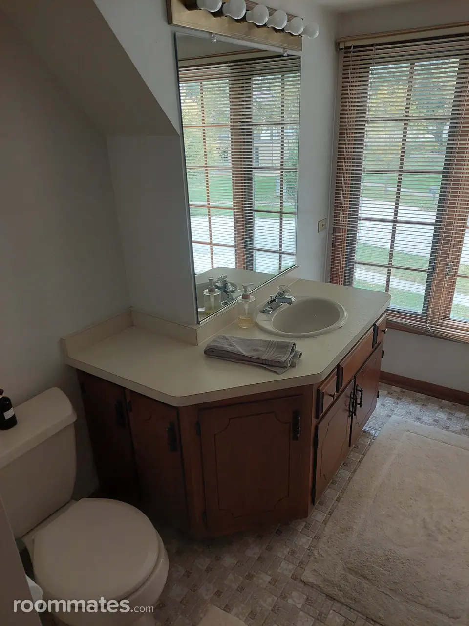 Profile photo 6 of 14