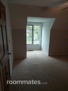 Room for rent in Glen Ellyn, IL $1200, house