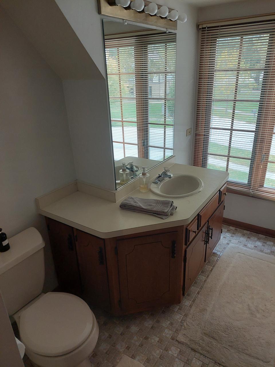 Profile photo 7 of 14