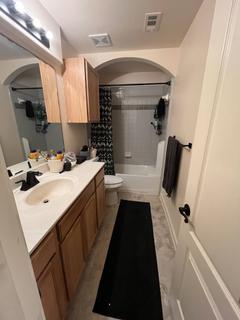 Room for rent in San Antonio, TX $700, house