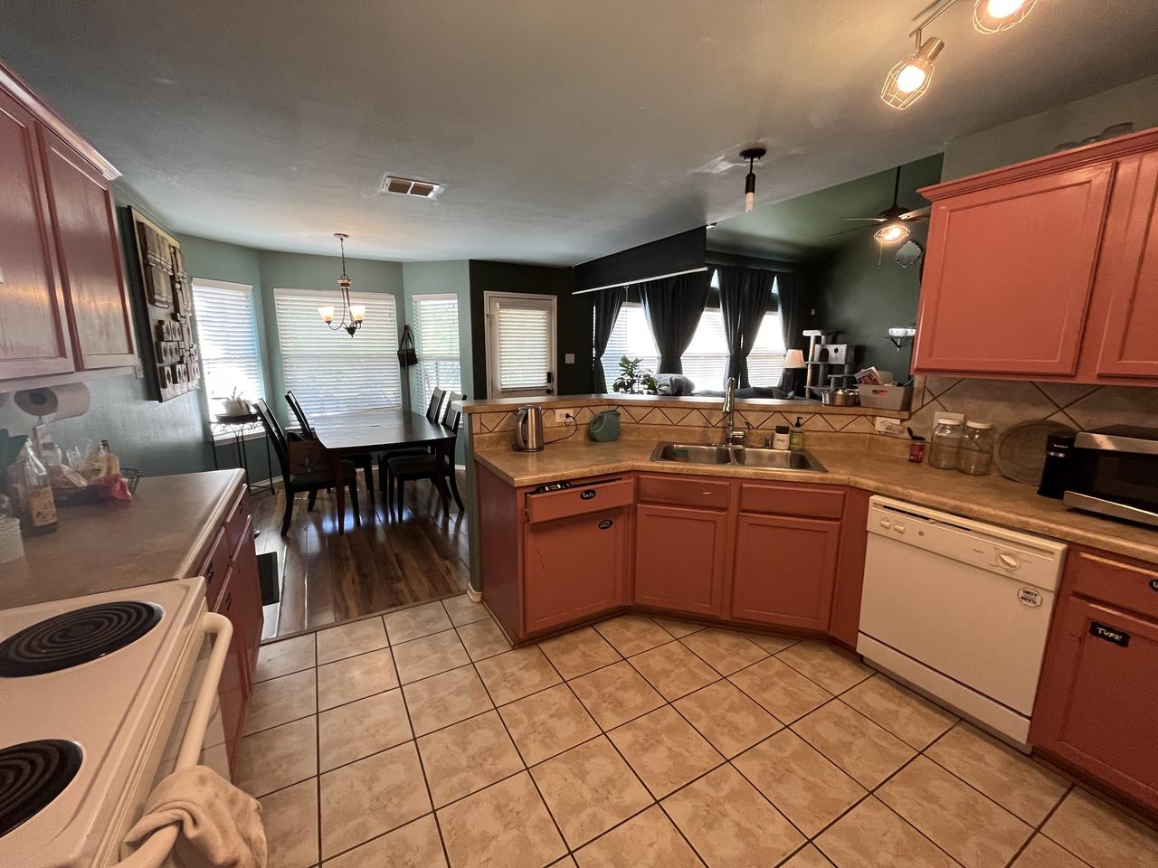 Profile photo 6 of 11