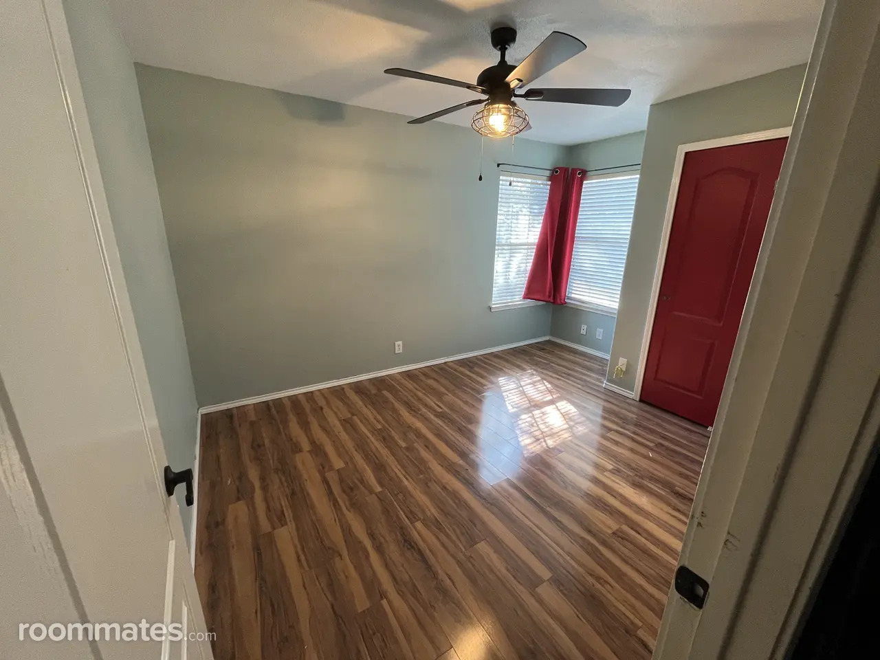 Profile photo 8 of 11