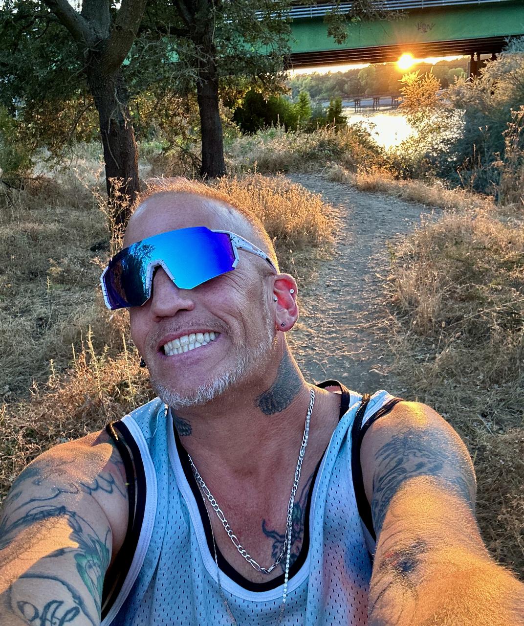 Profile photo 4 of 4