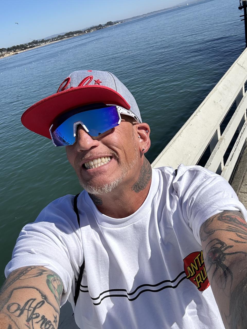 Profile photo 3 of 4