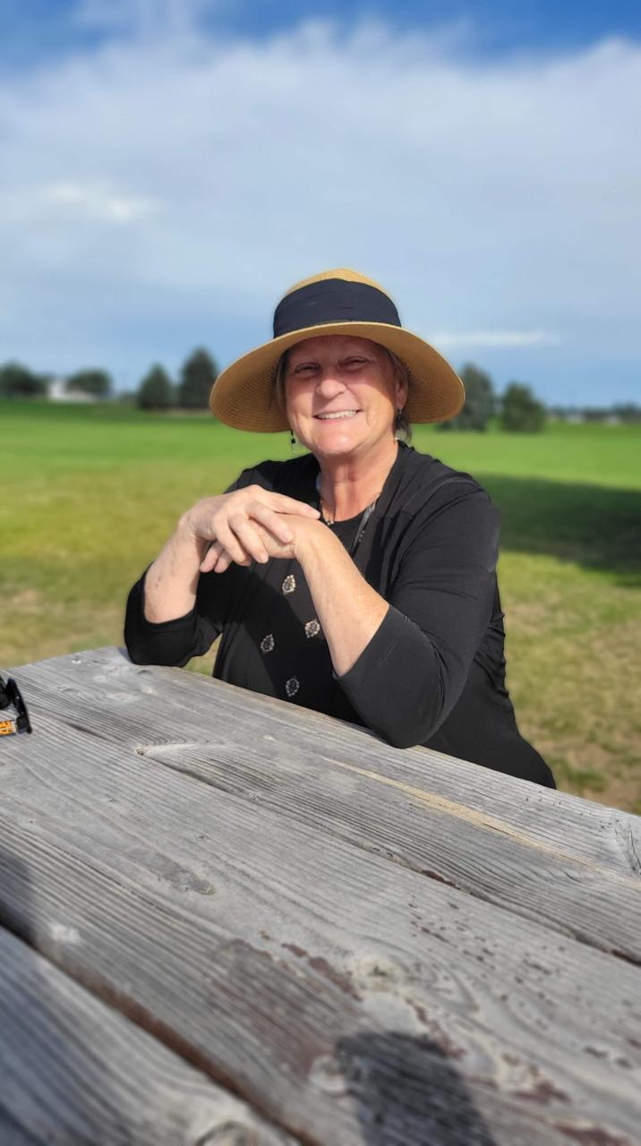 Profile photo 10 of 10