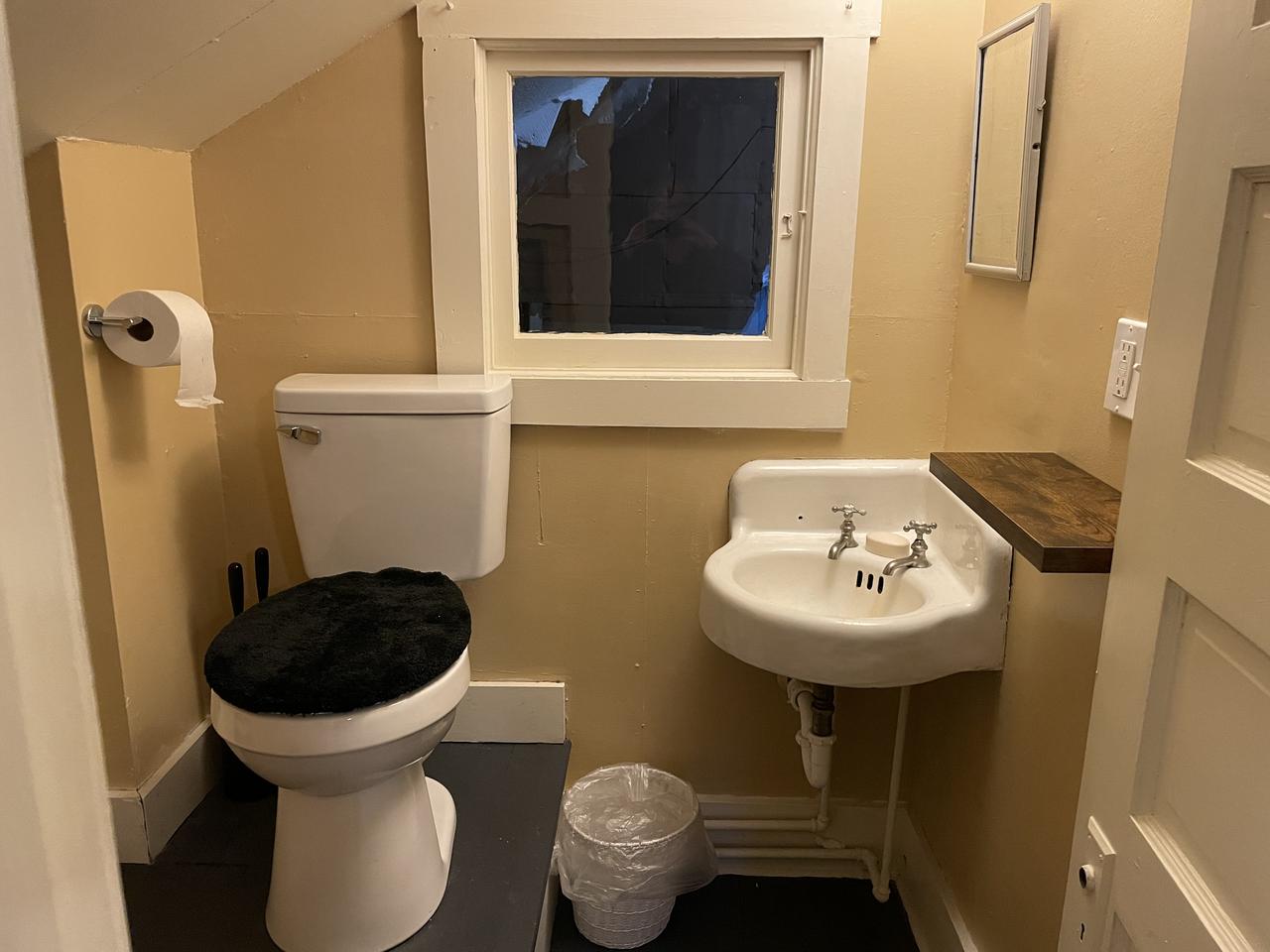 Profile photo 5 of 10