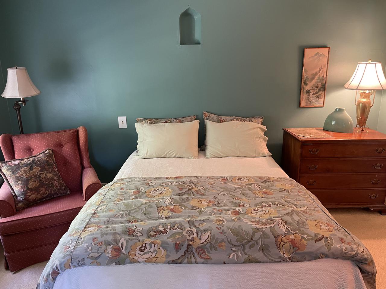 Profile photo 9 of 10