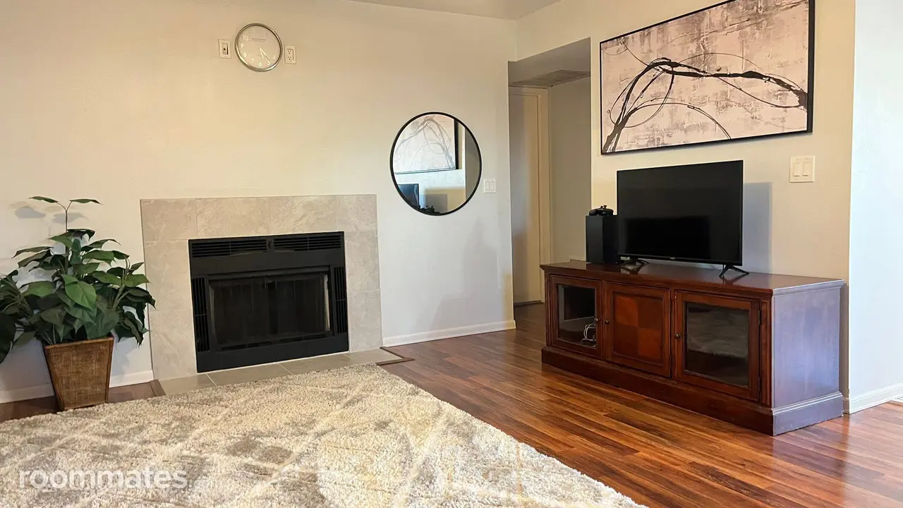 Profile photo 7 of 12