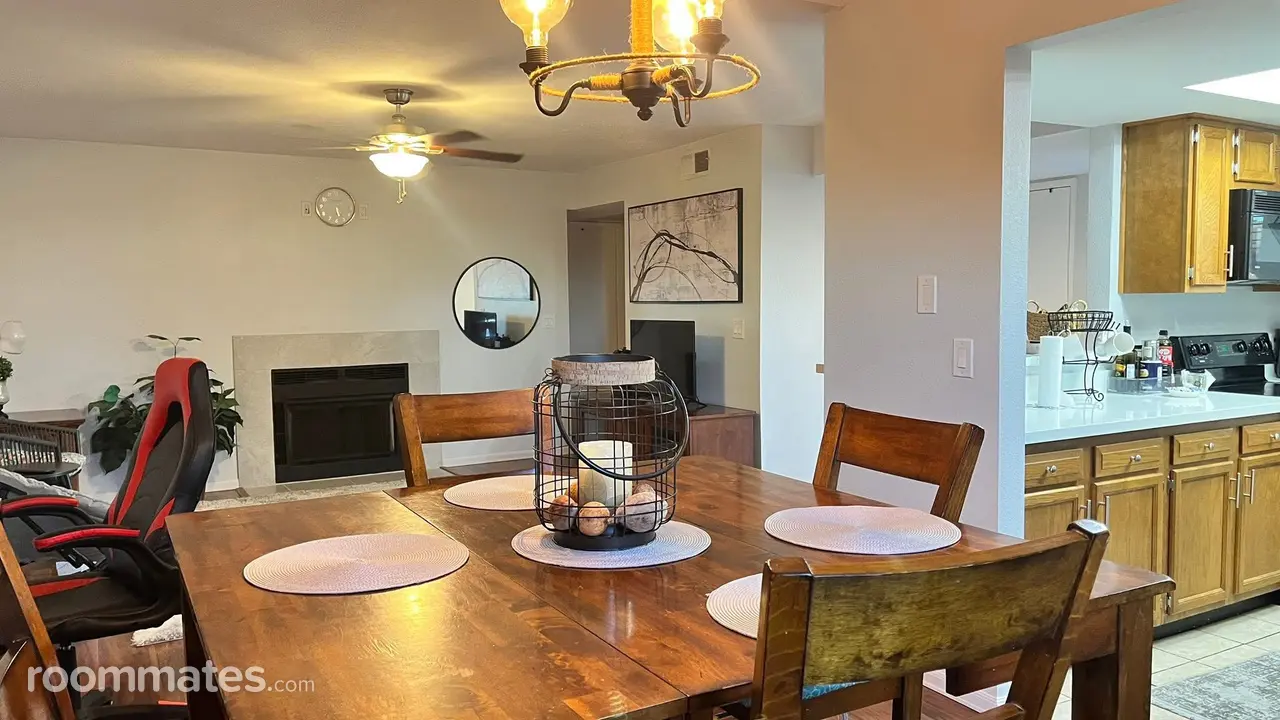 Profile photo 4 of 12