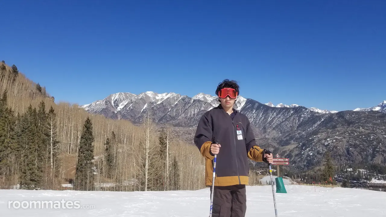 Profile photo 11 of 12